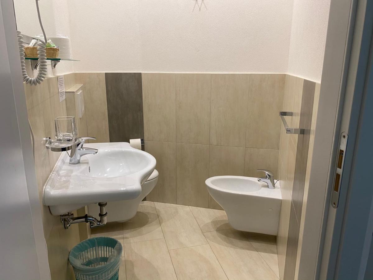 Hotel Moderno - Bed & Breakfast Cervia Zewnętrze zdjęcie