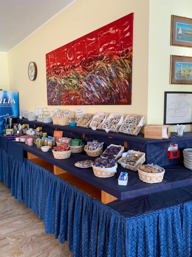 Hotel Moderno - Bed & Breakfast Cervia Zewnętrze zdjęcie