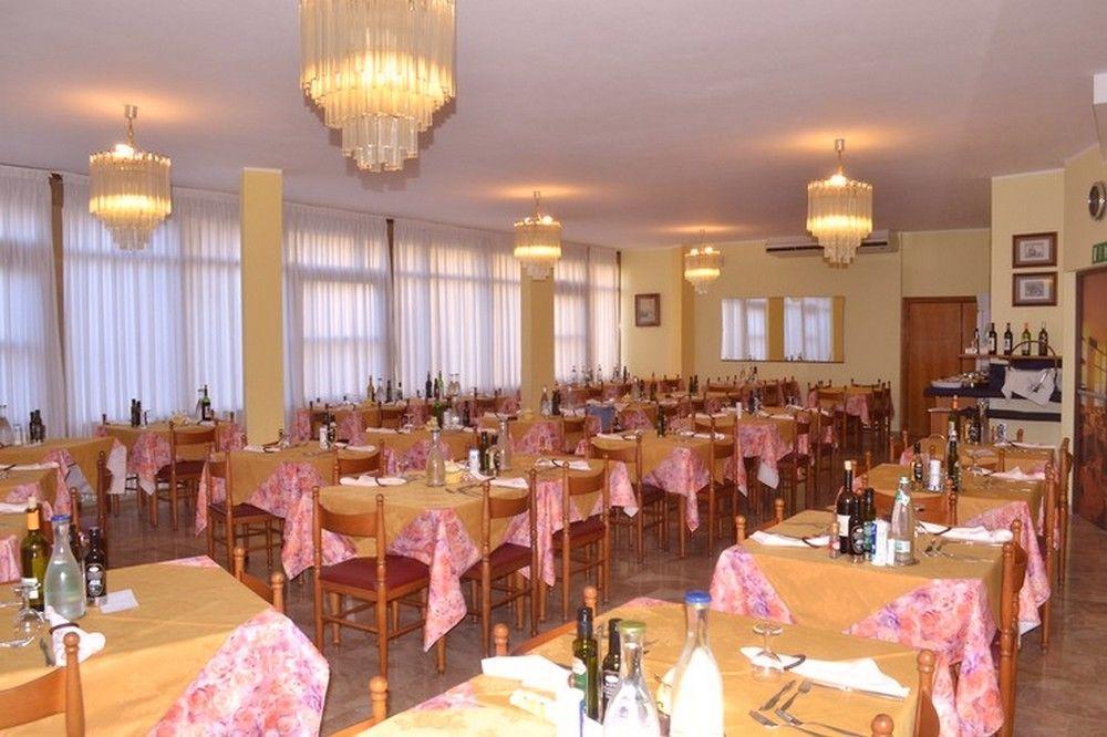 Hotel Moderno - Bed & Breakfast Cervia Zewnętrze zdjęcie