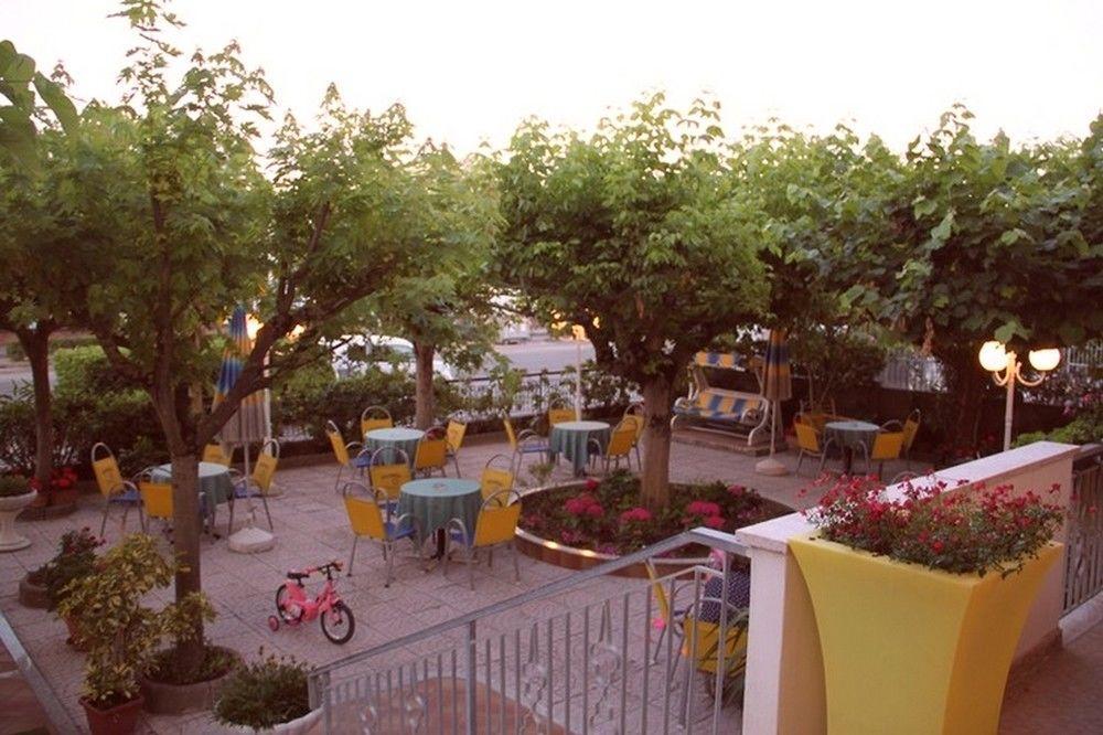 Hotel Moderno - Bed & Breakfast Cervia Zewnętrze zdjęcie